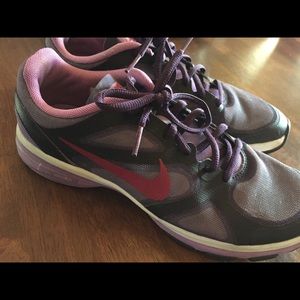 Nike dual fusion size 6.5. OBO